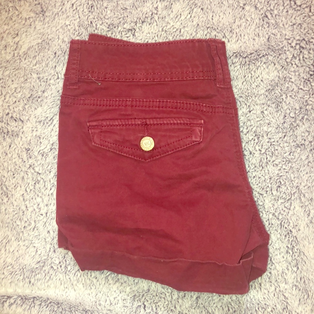 aeropostale maroon shorts.
